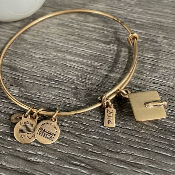 Alex and Ani ‘14 Graduation Cap - Picture 2 of 7